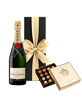 Moet Champagne in Black Box - With Willie's Cacao Sea Salt Caramel Chocolate Truffles (Medium)