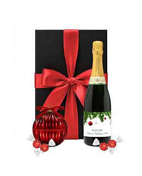 Personalised Classic Cuvée Champagne & Fireside Bauble Gift Set – Luxury Christmas Gift. This gift also includes four luxury Swiss truffles.