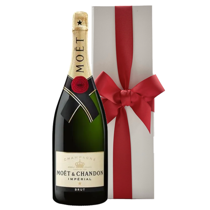 Moet Brut Imperial Champagne Magnum 150cl - Christmas Edition in White Presentation Box